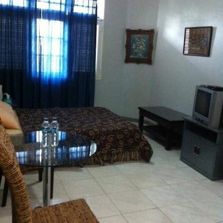 Bangka Bed And Breakfast ジャカルタ エクステリア 写真