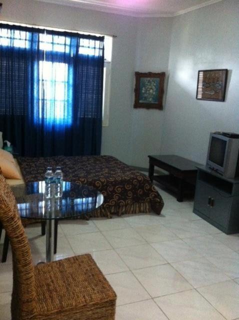 Bangka Bed And Breakfast ジャカルタ エクステリア 写真